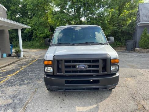 Used 2008 Ford E-250 and Econoline 250 RWD image 2