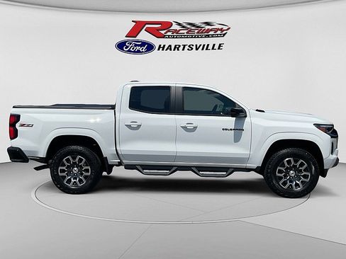 Used 2023 Chevrolet Colorado Z71 w/ Z71 Convenience Package 2 AWD/4WD image 6