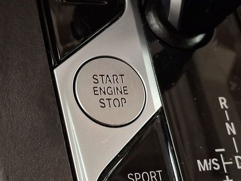 Certified 2022 BMW X5 xDrive40i w/ M Sport Package image 22