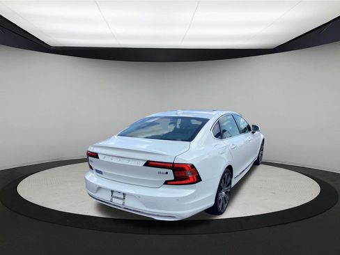 Used 2023 Volvo S90 B6 Plus AWD/4WD image 8