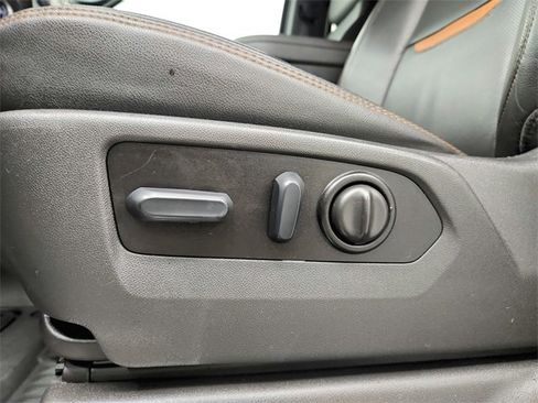 Used 2022 GMC Sierra 1500 AT4 w/ AT4 Premium Package image 29