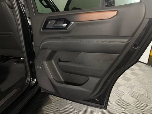 Used 2025 GMC Yukon Denali image 28