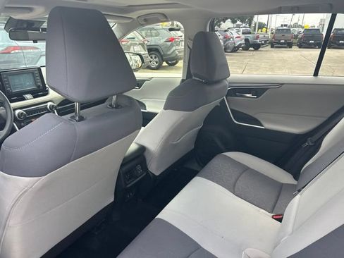 Used 2019 Toyota RAV4 XLE FWD image 22
