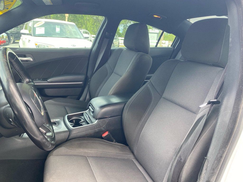 Used 2020 Dodge Charger SXT RWD image 30