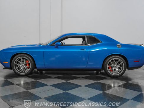Used 2009 Dodge Challenger SRT8 w/ SRT Option Group II image 7
