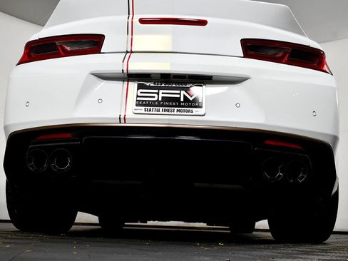 Used 2017 Chevrolet Camaro SS w/ LPO, Ground Effects Package image 14