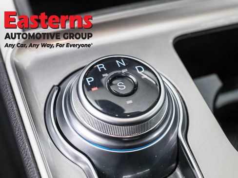 Used 2024 Ford Edge SEL image 13