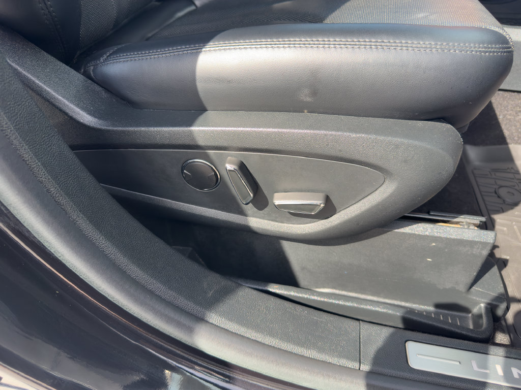 Used 2019 Lincoln Nautilus Reserve AWD/4WD image 13