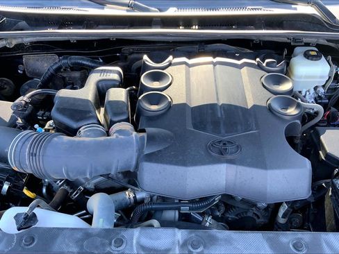Used 2019 Toyota 4Runner Limited AWD/4WD image 32