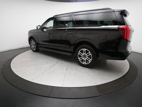 Used 2025 Ford Expedition Max Active image 12