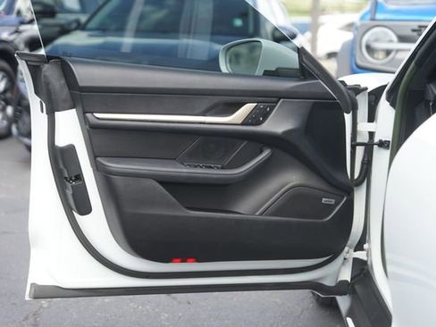 Used 2022 Porsche Taycan RWD image 31