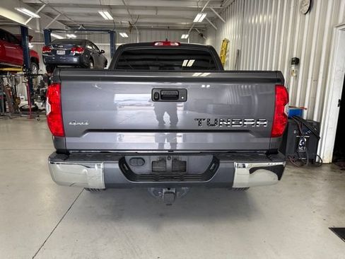 Used 2020 Toyota Tundra SR5 w/ SR5 Upgrade Package AWD/4WD image 9