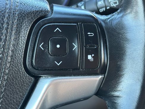 Used 2015 Toyota Highlander XLE image 43