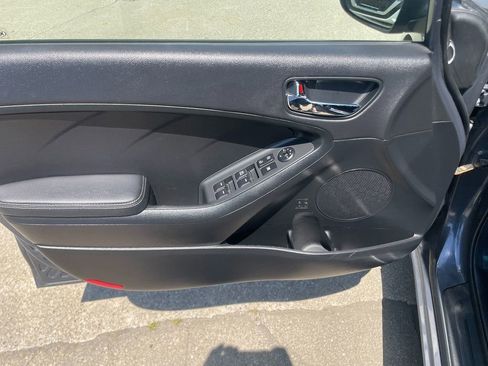 Used 2016 Kia Forte LX FWD image 11