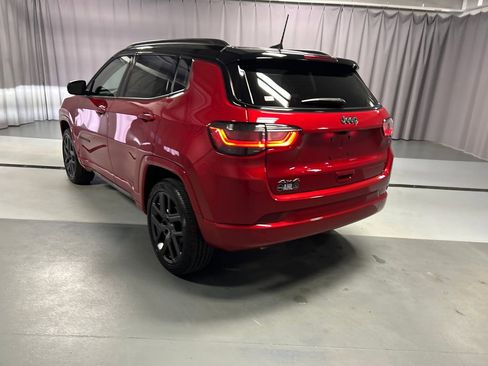 Used 2024 Jeep Compass Limited w/ High Altitude Package AWD/4WD image 5