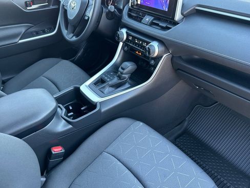 New 2025 Toyota RAV4 XLE image 27