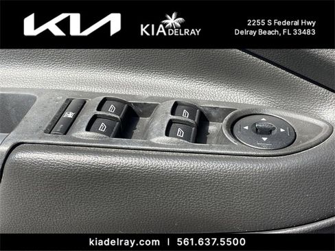 Used 2017 Ford Escape SE image 15