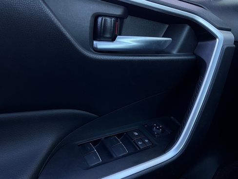 Used 2025 Toyota RAV4 XLE image 21