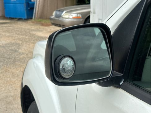 Used 2013 Nissan Frontier S image 12