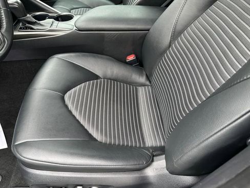 Used 2024 Toyota Camry SE FWD image 12