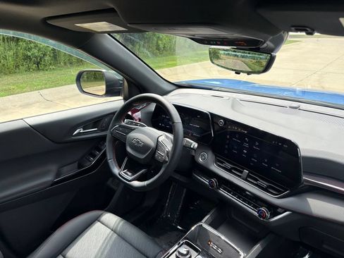 Used 2025 Chevrolet Equinox RS w/ Safety and Technology Package AWD/4WD image 43