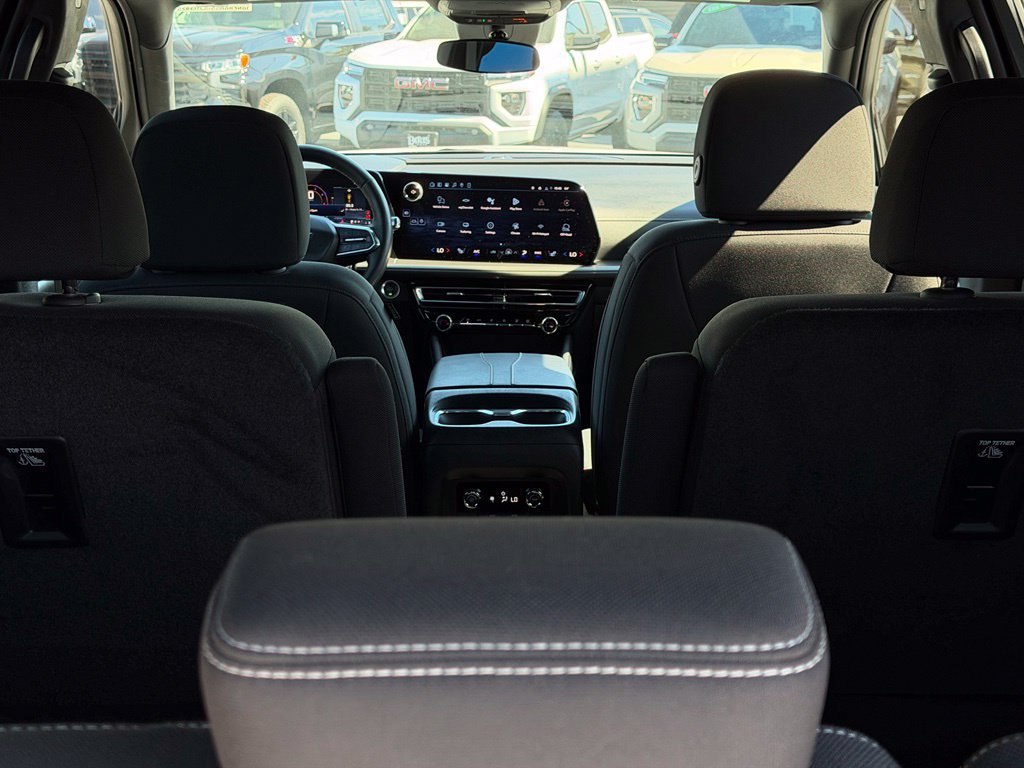 Used 2025 Chevrolet Traverse LT w/ LPO, Floor Liner Package FWD image 10