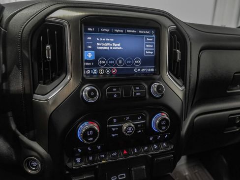 Used 2022 GMC Sierra 2500 Denali w/ Denali Ultimate Package AWD/4WD image 25