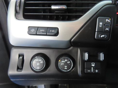 Used 2016 Chevrolet Suburban LTZ AWD/4WD image 16