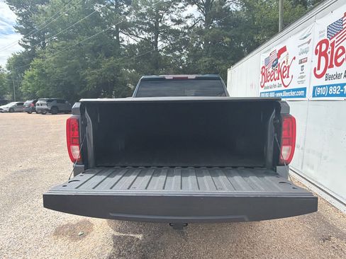 Used 2020 GMC Sierra 1500 Elevation w/ Elevation Value Package AWD/4WD image 17