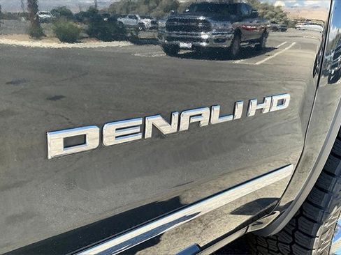 Used 2017 GMC Sierra 2500 Denali w/ Duramax Plus Package image 31