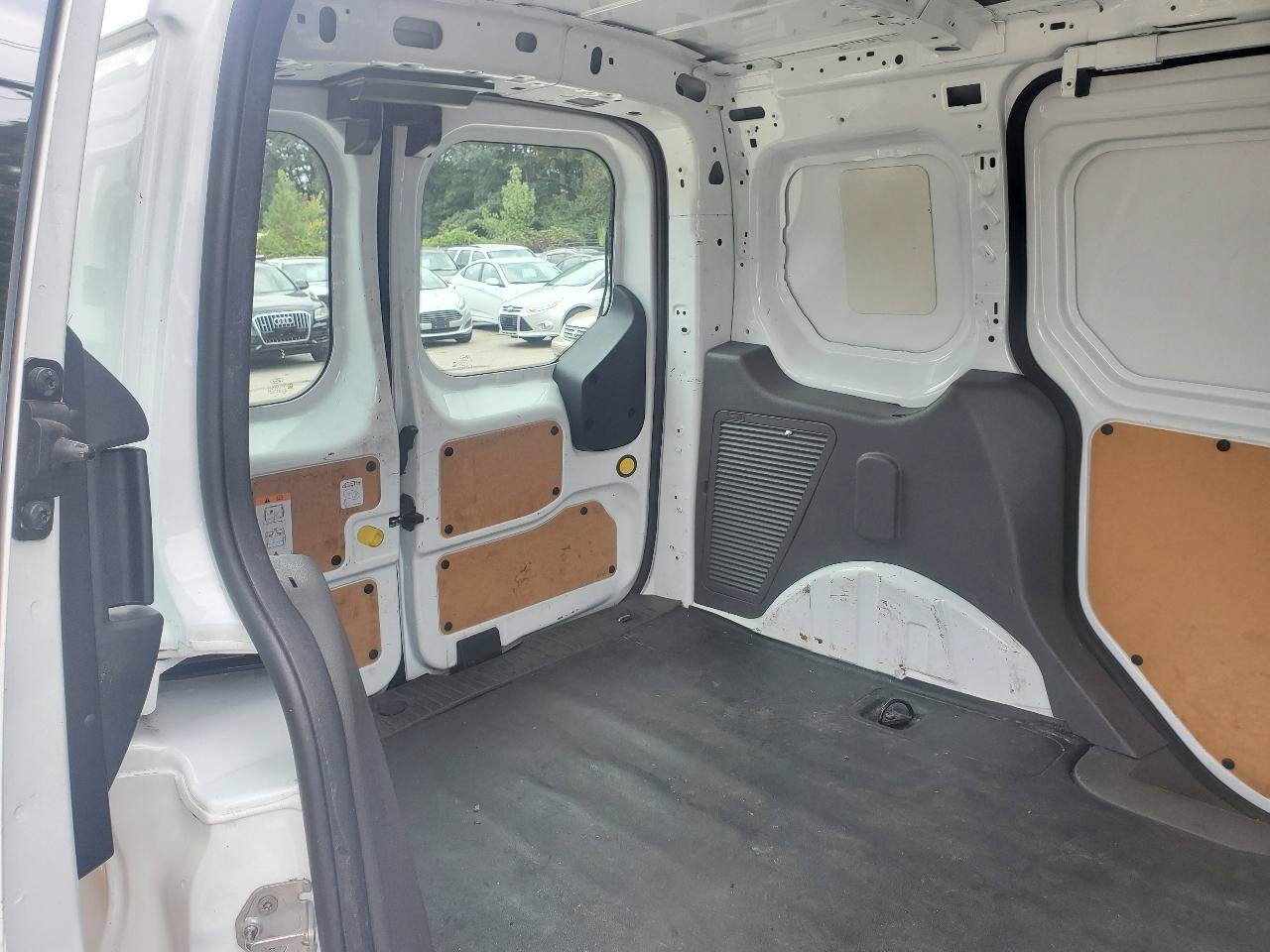 Used 2019 Ford Transit Connect XL FWD image 8