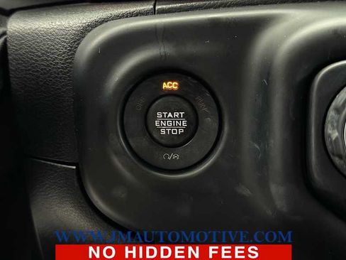 Used 2018 Jeep Wrangler Unlimited Rubicon AWD/4WD image 47