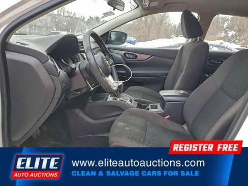 Used 2019 Nissan Rogue Sport S image 13