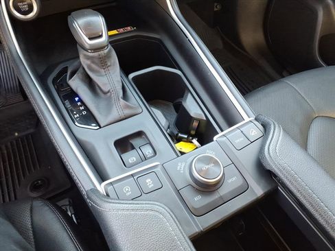 Used 2024 Toyota Grand Highlander Platinum image 9