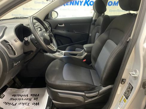 Used 2016 Kia Sportage LX AWD/4WD image 8