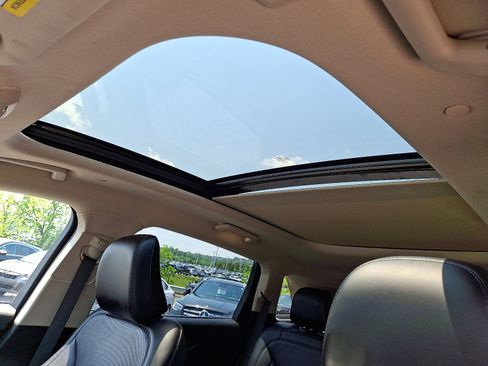 Certified 2022 Lincoln Nautilus Reserve w/ Cargo Utility Package image 14