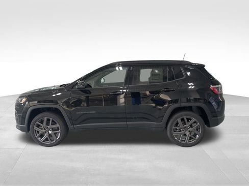 New 2025 Jeep Compass Limited w/ Sun & Sound Group image 3