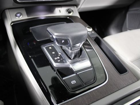 Used 2022 Audi Q5 2.0T Premium Plus AWD/4WD image 15