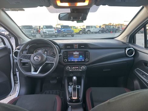 Used 2024 Nissan Versa SR image 13