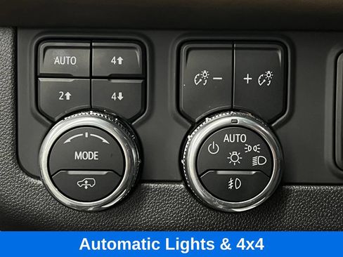 Used 2025 GMC Yukon Denali Ultimate AWD/4WD image 19