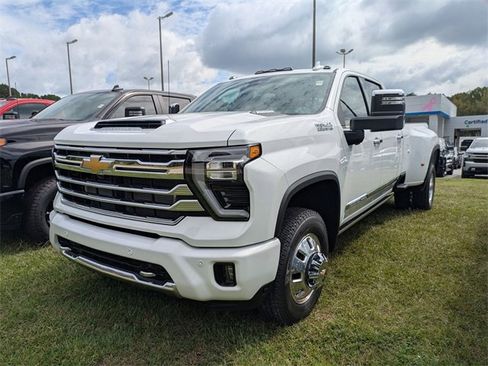 New 2026 Chevrolet Silverado 3500 High Country w/ Technology Package image 5
