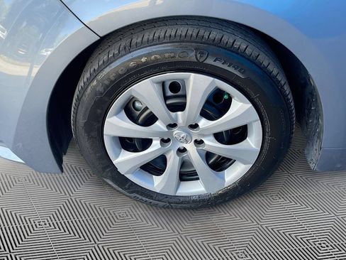 Used 2023 Toyota Corolla LE FWD image 28