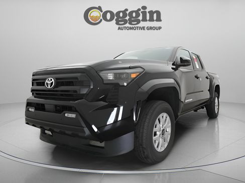Used 2025 Toyota Tacoma SR5 AWD/4WD image 1