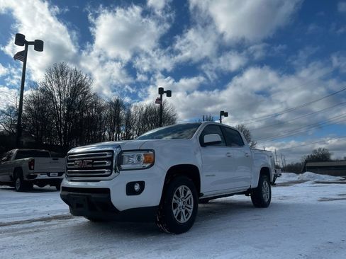 Used 2020 GMC Canyon SLE w/ SLE Convenience Package image 3