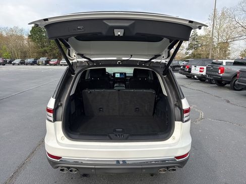 Used 2025 Lincoln Aviator Premiere image 30