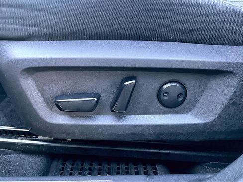 Certified 2023 Nissan Rogue SV image 35