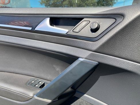 Used 2016 Volkswagen Golf R 4-Door image 14