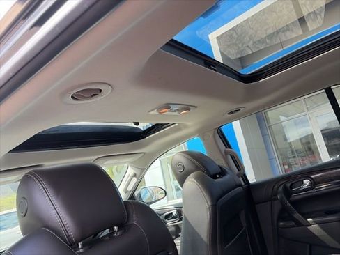 Used 2017 Buick Enclave Leather image 13