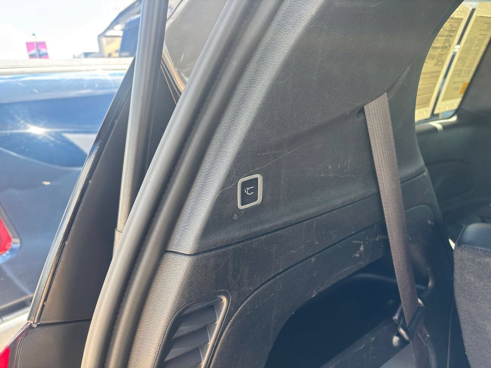 Used 2025 Chrysler Pacifica Select FWD image 22