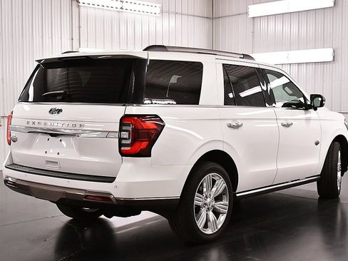 Used 2024 Ford Expedition King Ranch image 7